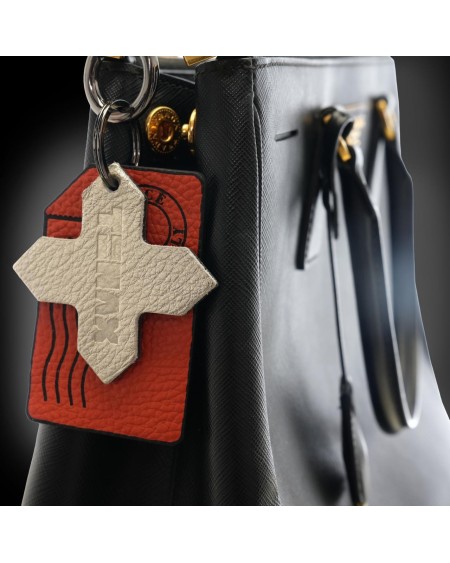 Charm TENAX in Pelle